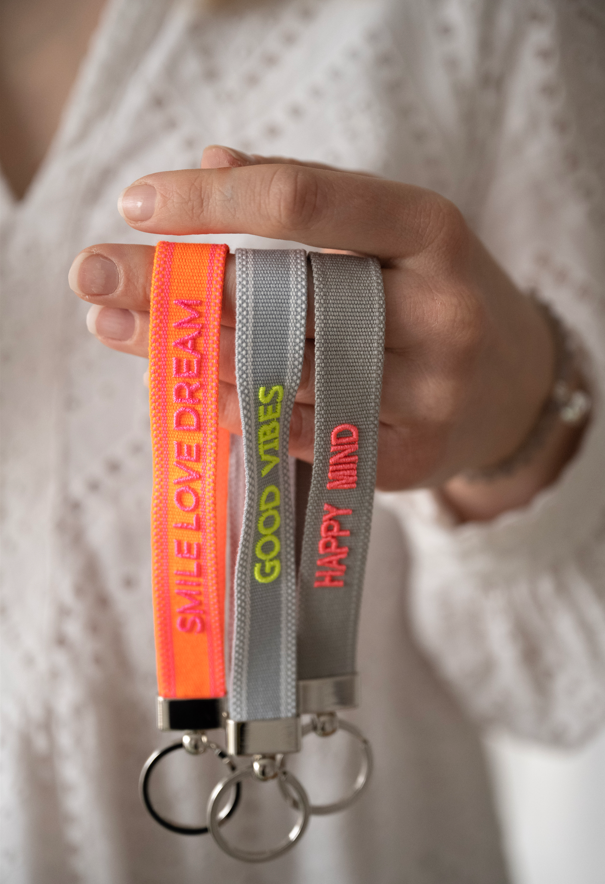 Statement Schlüsselanhänger